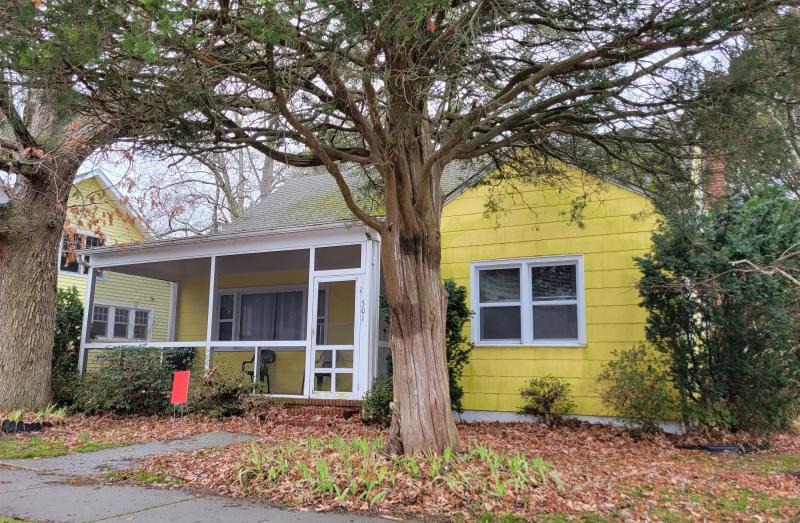 The city issued a demolition notice Feb. 14 for a two-story, single-family dwelling and an accessory structure at 501 Bayard Ave. CHRIS FLOOD PHOTOS